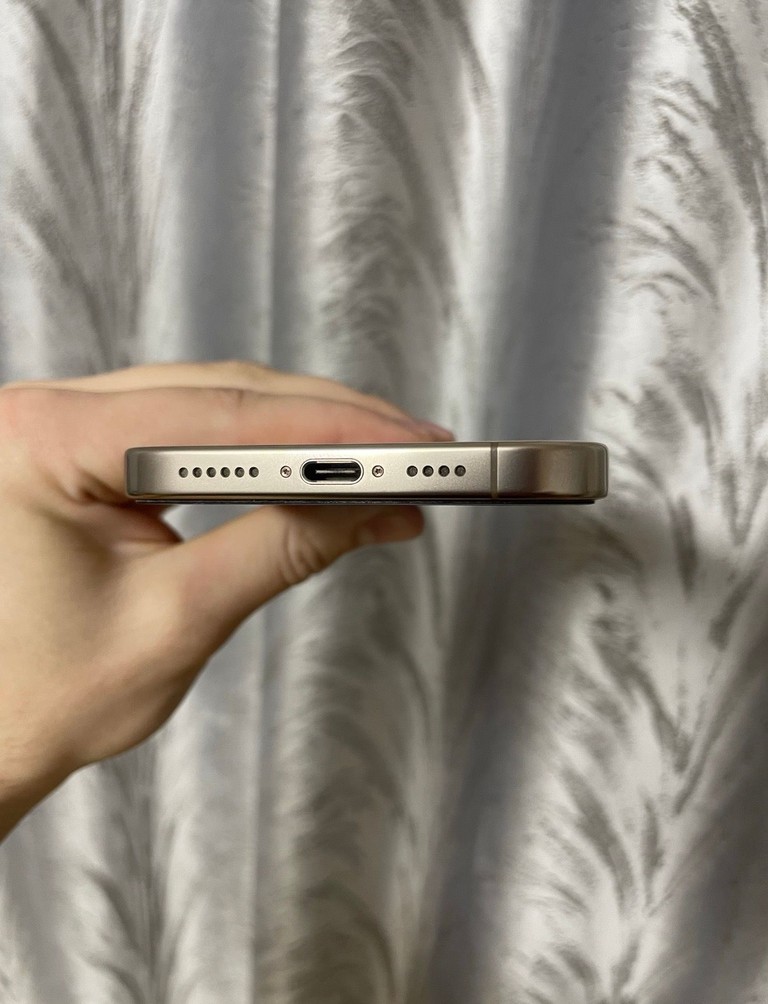 Apple iPhone 16 Pro Max 512GB Desert Titanium (MYX23) Код:null. Зображення 4