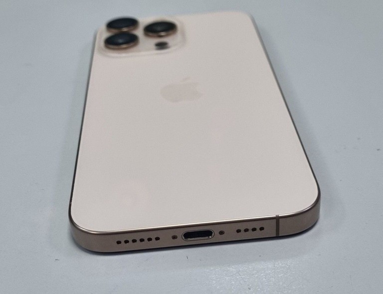 Apple iphone 16 pro max 1tb Код:01-201147353. Изображение 10