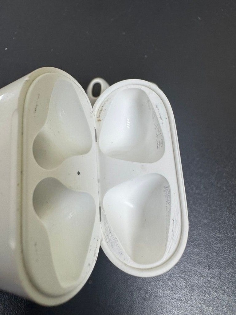 Дешево Apple airpods 2nd generation a1602, a2031, a2032 з ломбарду