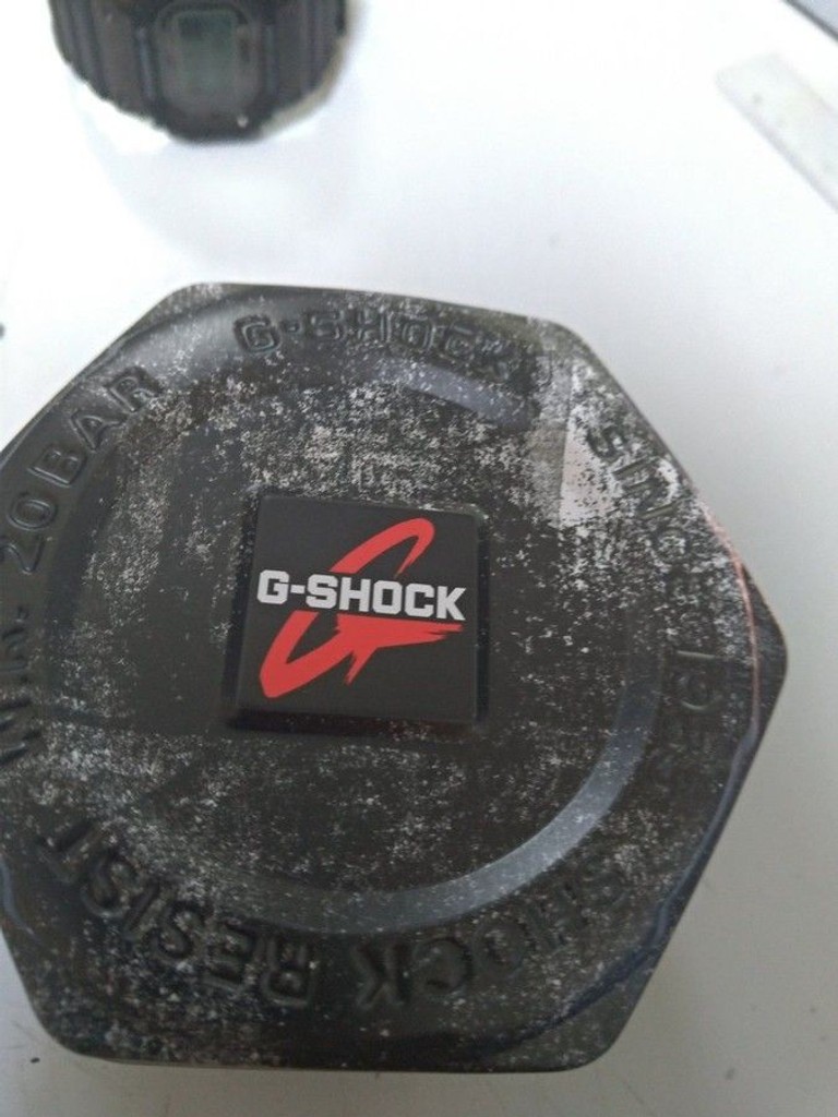 Дешиво Casio gmw-b5000 с ломбарда