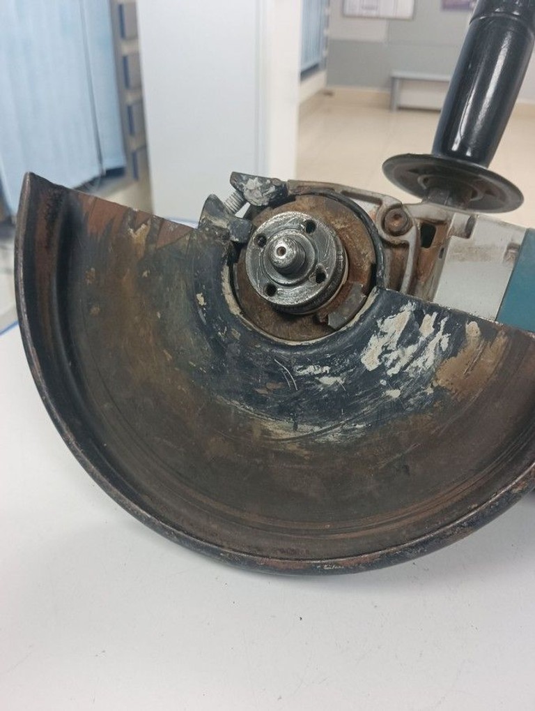 Дешево Makita GA9020 з ломбарду