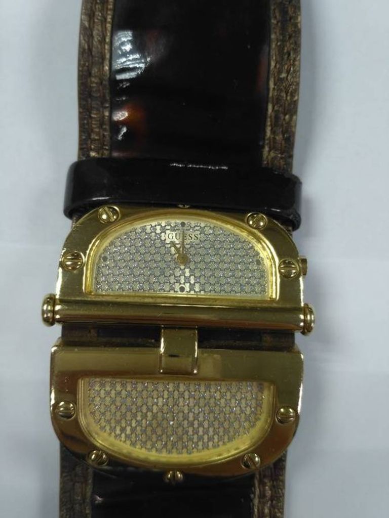 Guess w12505l2