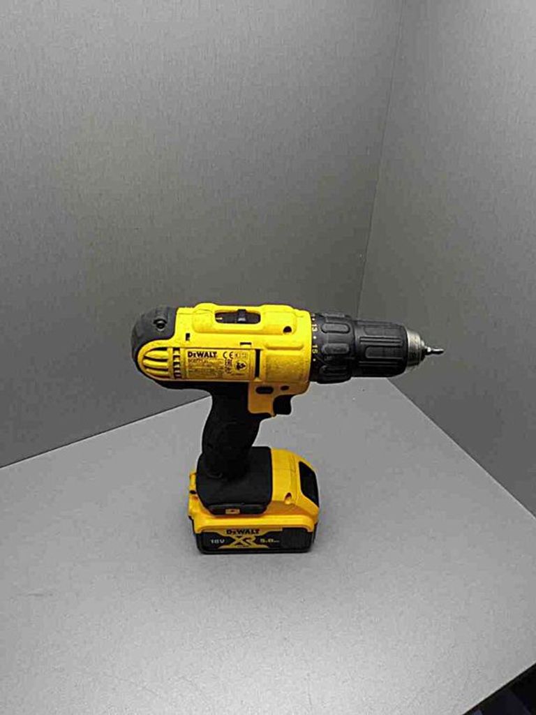 Купити Dewalt dcd771-ks 2акб 18v 2.0ah Б/У