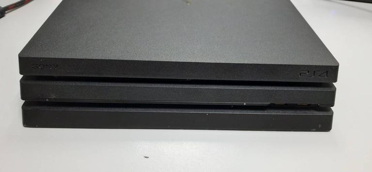 Sony playstation 4 pro 1tb + 2 джойстика Код:01-200312513. Зображення 7