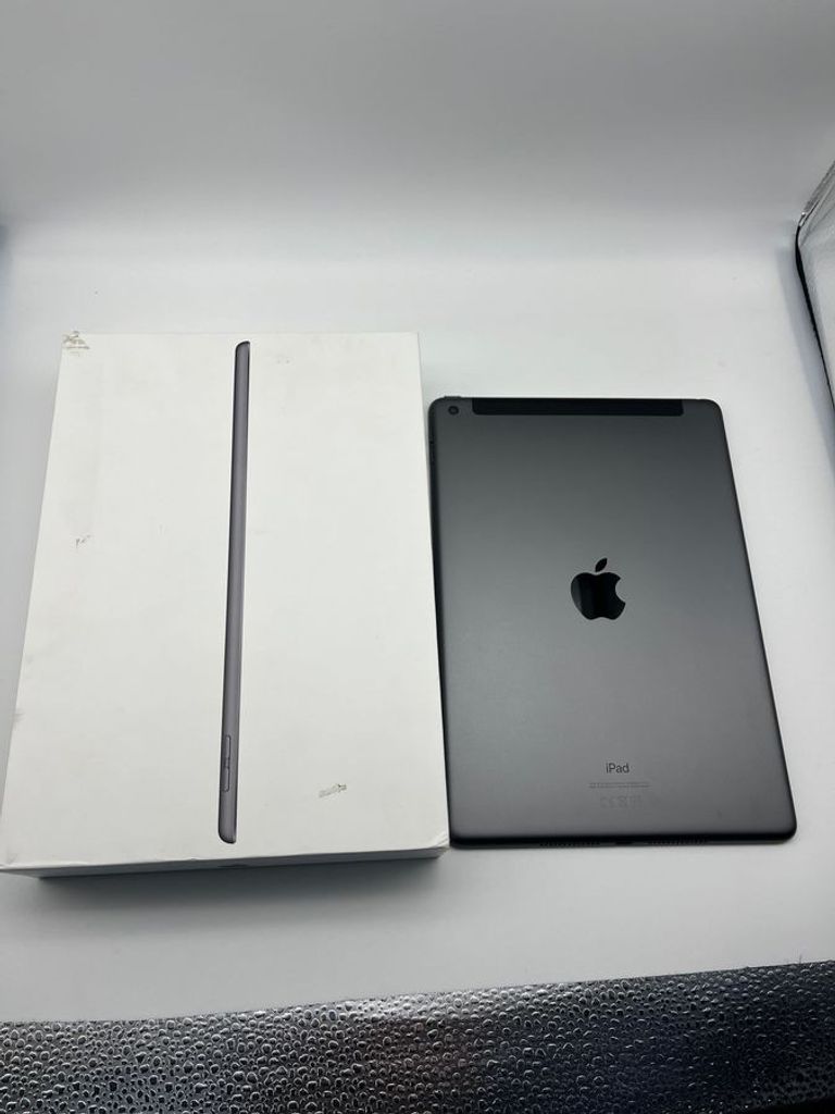 Дешиво Apple ipad 8 wifi 32gb 4g с ломбарда