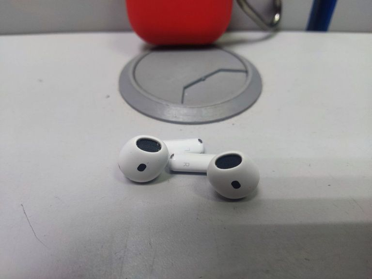Дешиво Apple airpods 4 с ломбарда