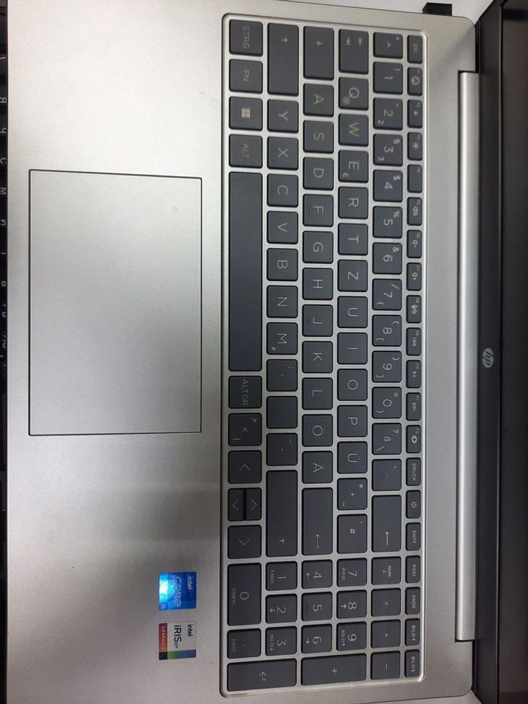 Дешево Hp екр 15,6"/ core i5 1335u 1.3ghz/ ram8gb/ ssd512gb/ iris xe graphics з ломбарду