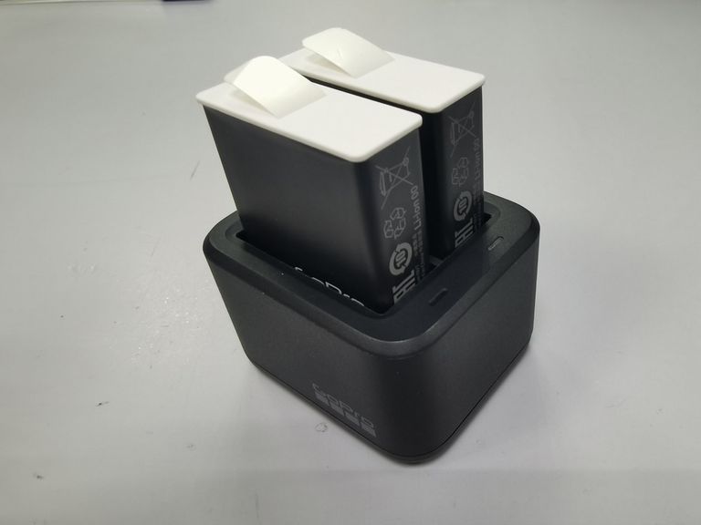Купить Gopro Dual Battery Charger + Battery (AJDBD-001) Б/У