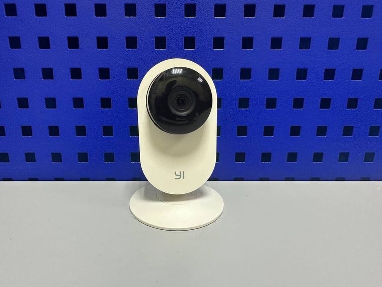 Купить Xiaomi yi yhs-113 Б/У