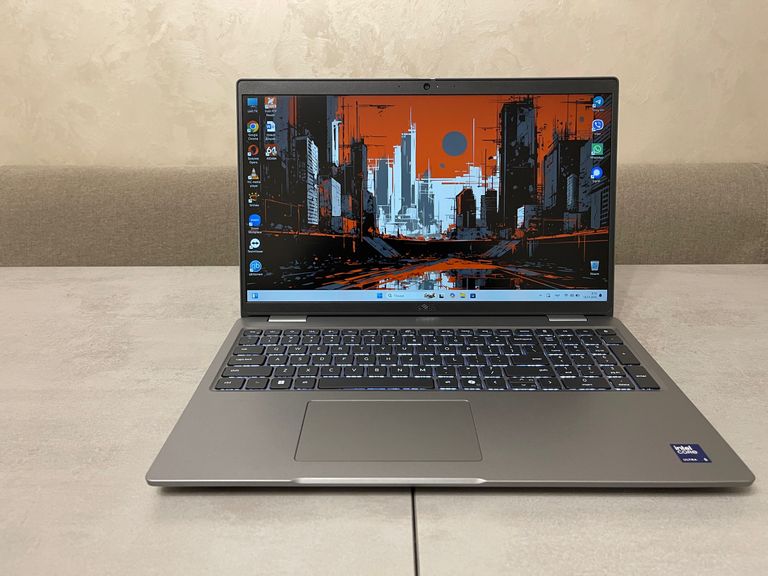 Купить Dell Latitude 5550, 15,6" Б/У