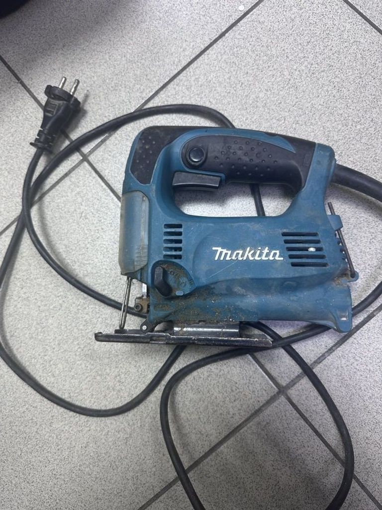 Купити Makita 4328 Б/У