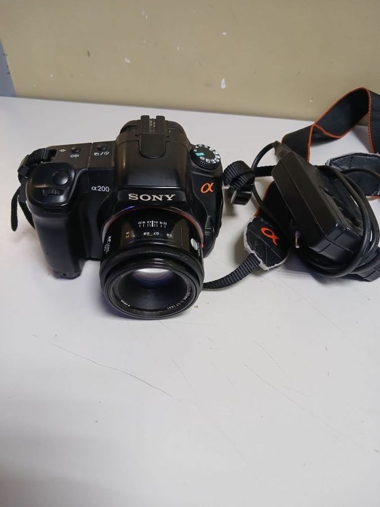 Купить Sony dslr-a200 + 50mm 1:1.7 (22) Б/У