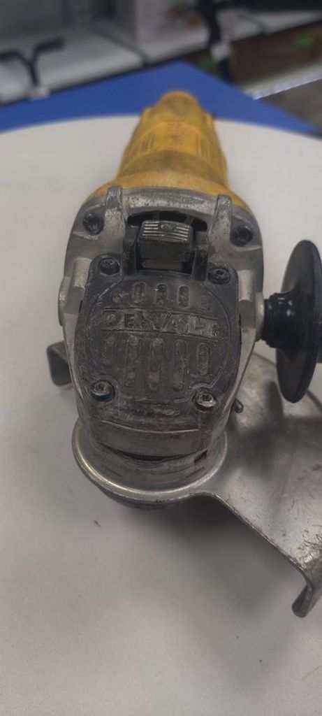 Распродажа Dewalt DWE4057, продавец Техноскарб