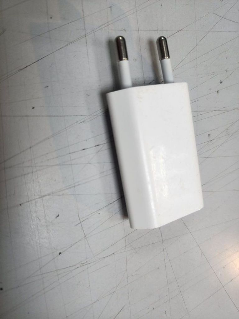 Дешево Apple 5W USB Power Adapter A2118 (MGN13) з ломбарду