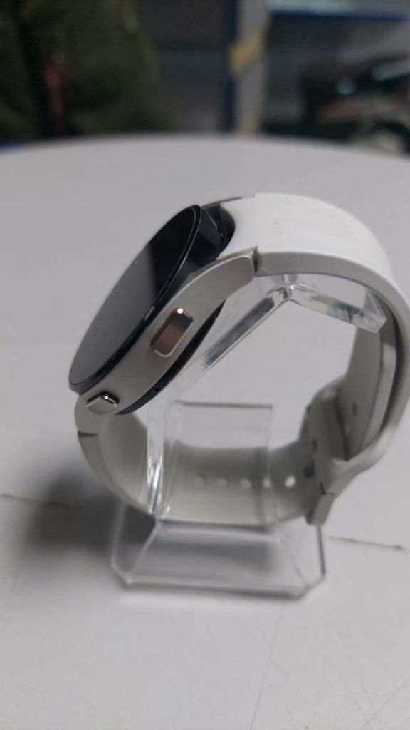 Дешиво Samsung galaxy watch4 40mm с ломбарда