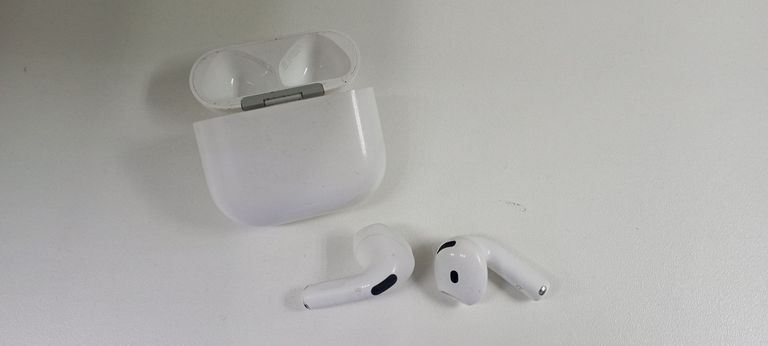 Розпродаж Apple airpods 4, продавець Техноскарб