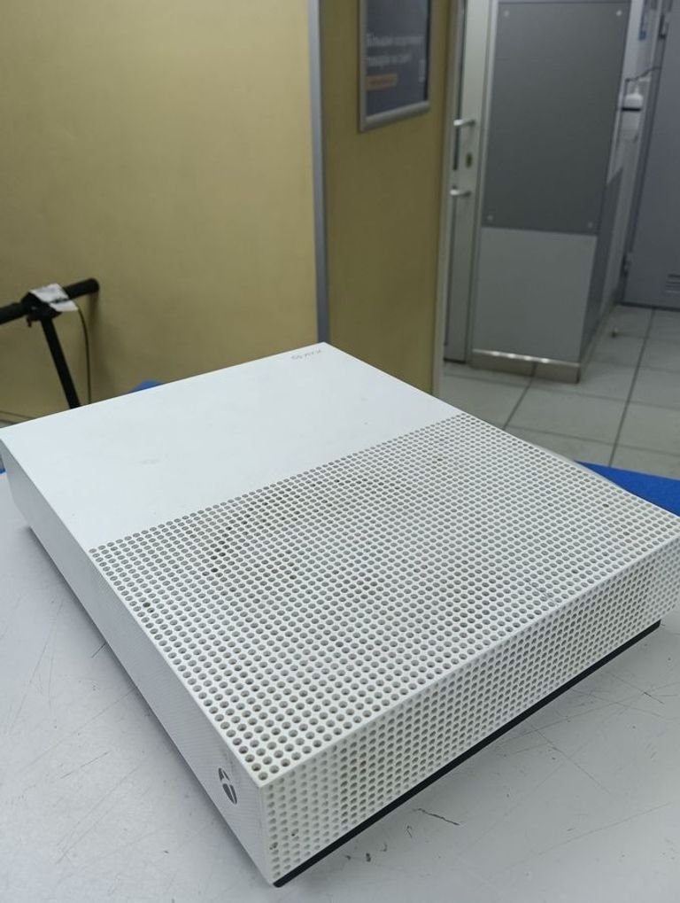 Оголошення Microsoft Xbox One S 1TB Б/У