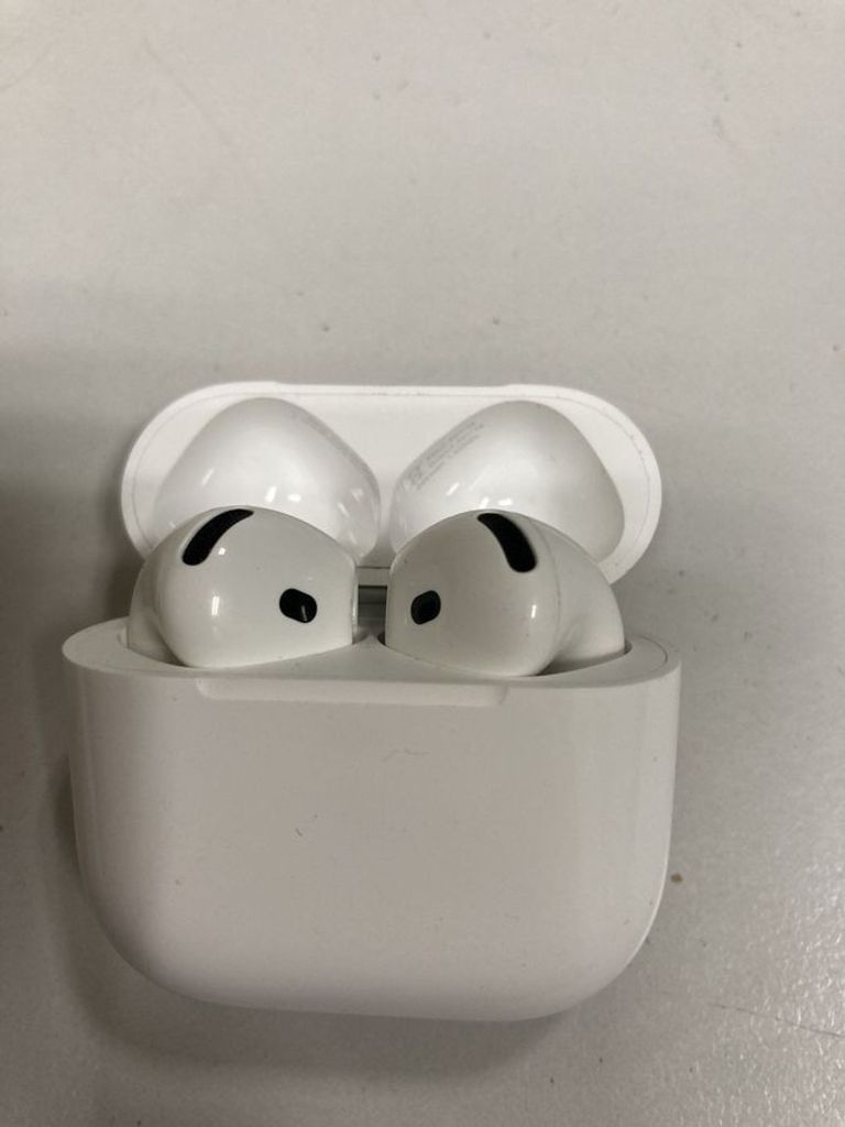 Дешиво Apple airpods 4 с ломбарда
