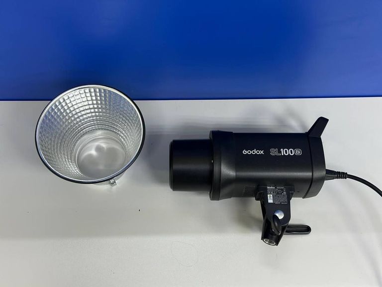 Купити Godox SL-100 Bi Б/У