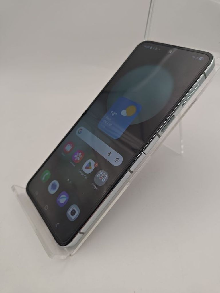 Samsung galaxy flip5 8/256gb Код:01-200891287. Изображение 5