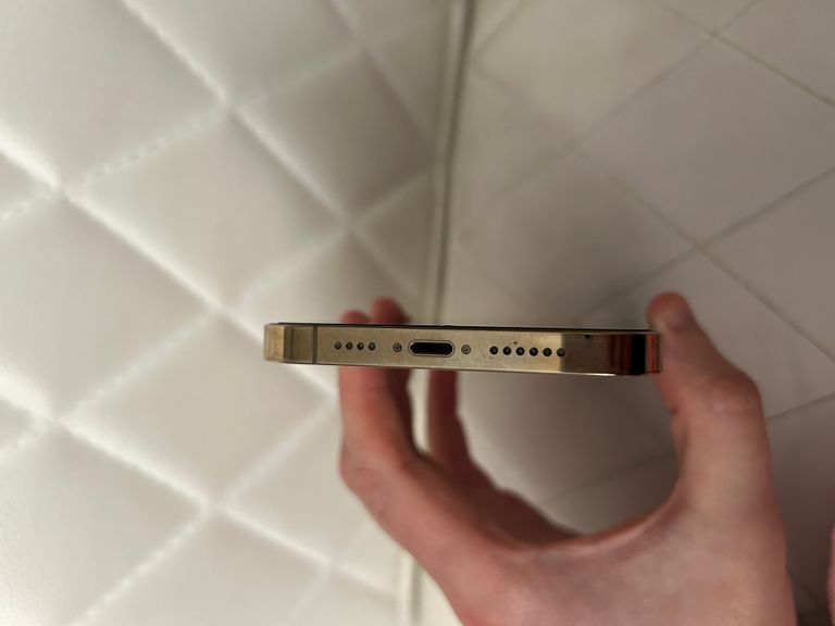 Apple iPhone 13 Pro Max 128GB Gold (MLL83) Код:null. Зображення 5