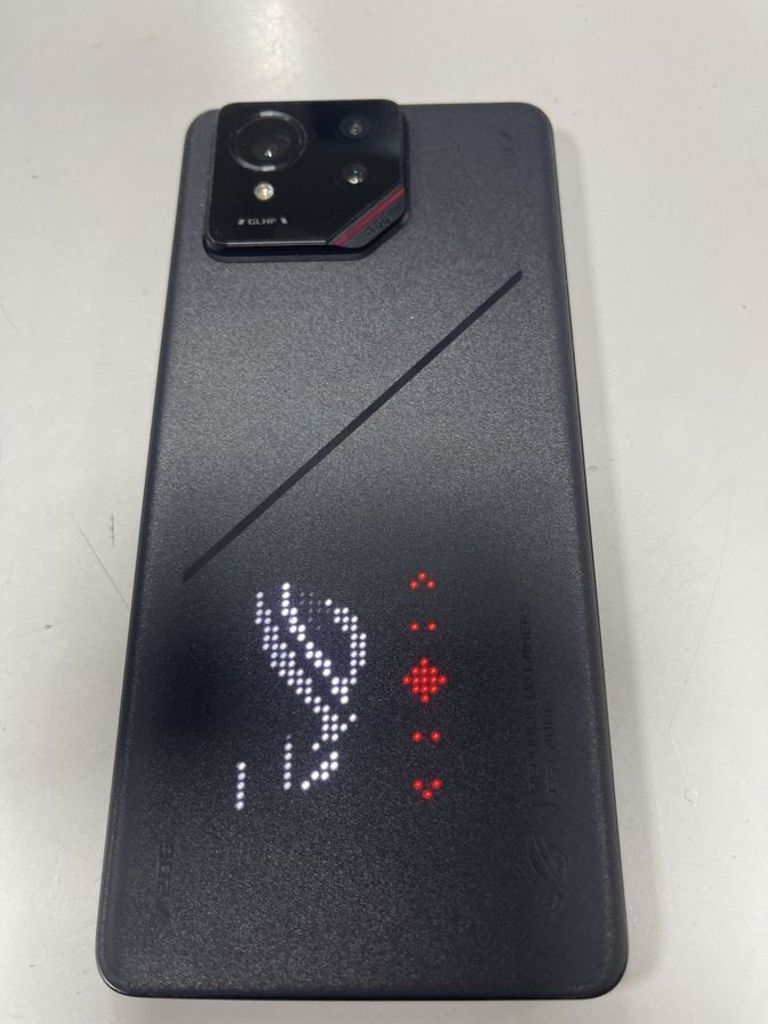 Купити Asus ROG Phone 9 Pro 16/512GB Phantom Black Б/У