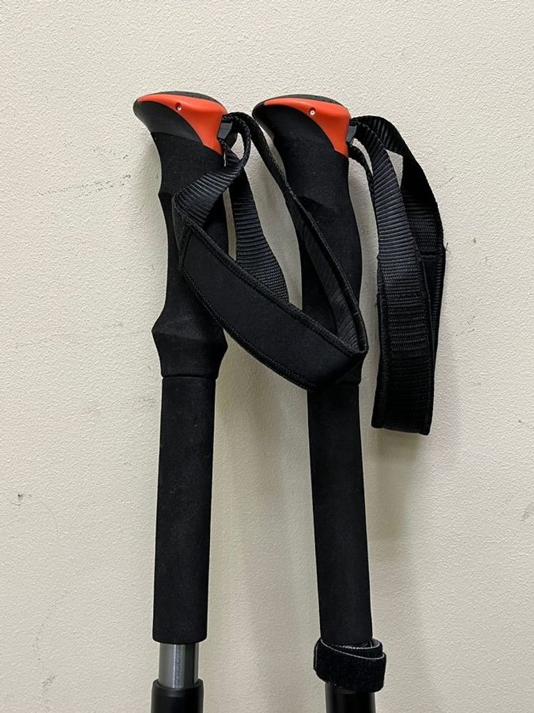 Дешево Adventuridge без моделі з ломбарду