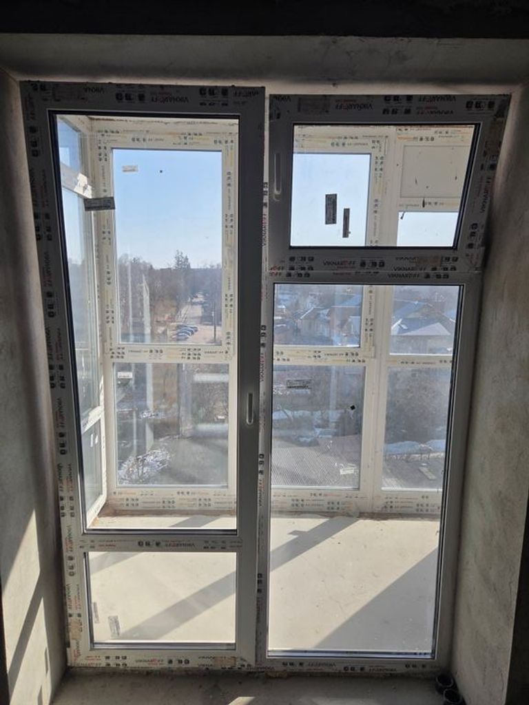 Дешево Viknaroff Fenster 500 з ломбарду