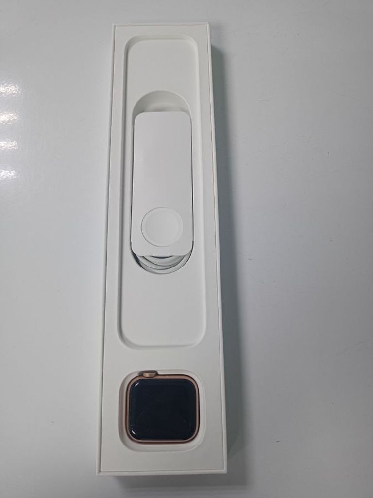 Распродажа Apple watch se gps 40mm aluminum case, продавец Техноскарб