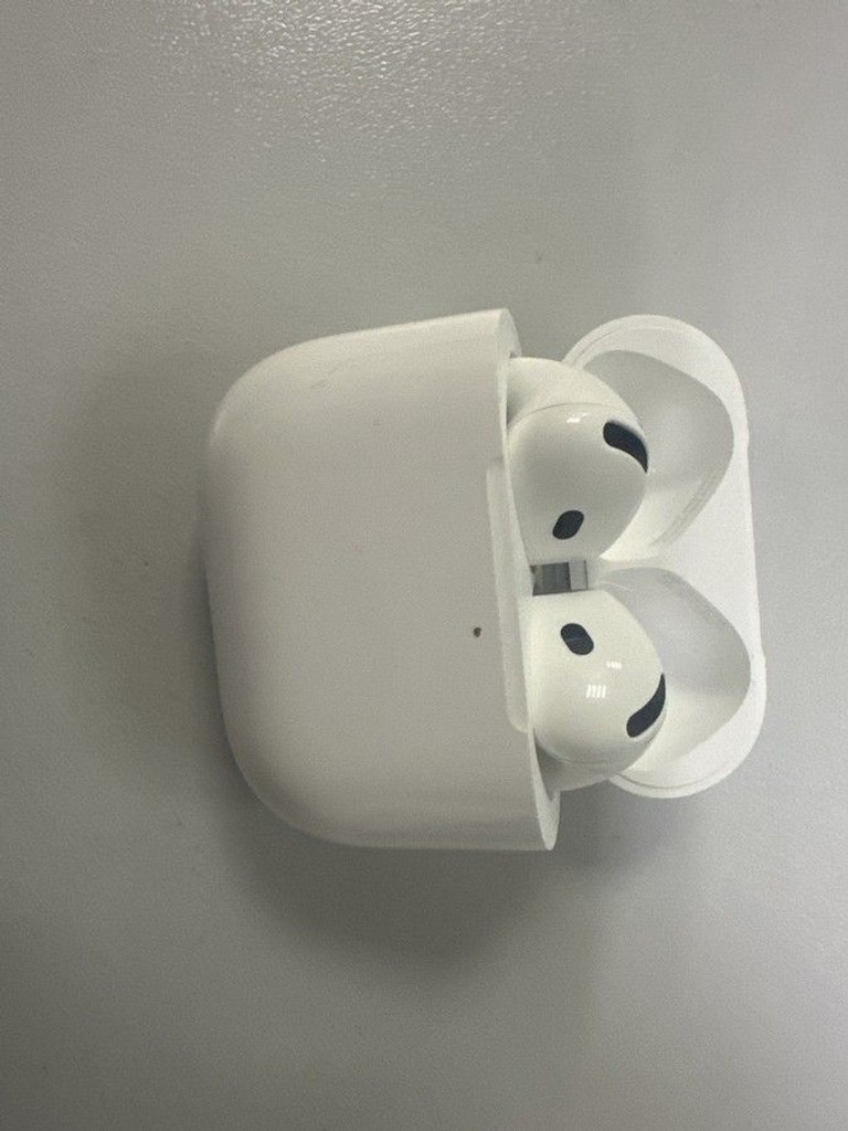 Купить Apple airpods 4 Б/У