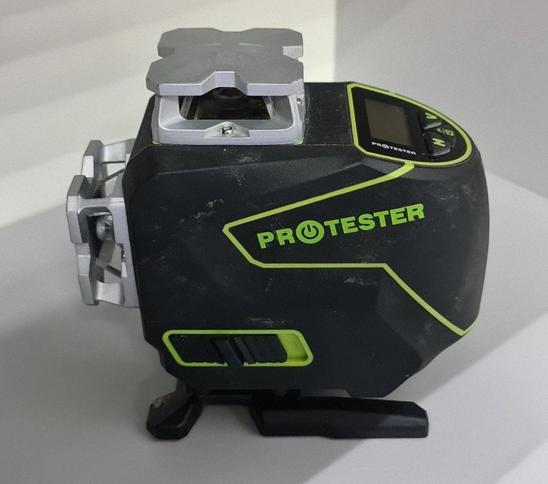 Купити Protester LL516G Б/У