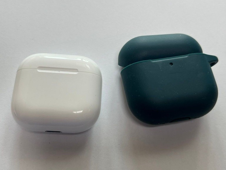 Распродажа Apple airpods 4, продавец Техноскарб