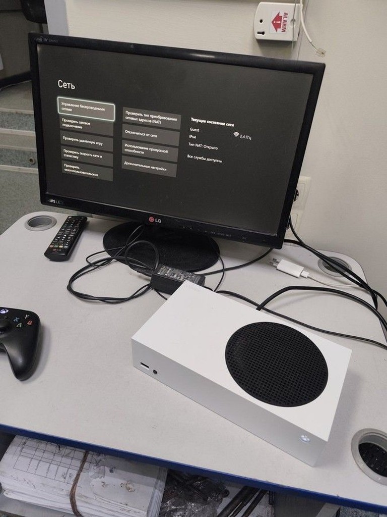 Дешиво Microsoft xbox series s 512gb с ломбарда