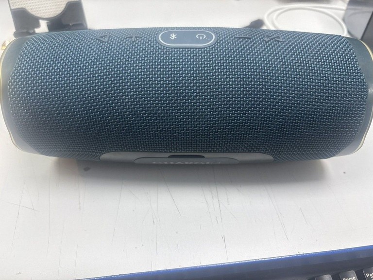 Оголошення Jbl charge 4 Б/У