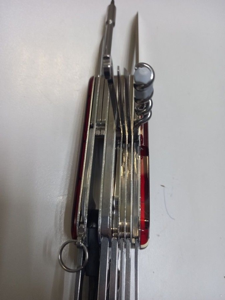 Дешево Victorinox CyberTool 41 (1.7775.T) з ломбарду