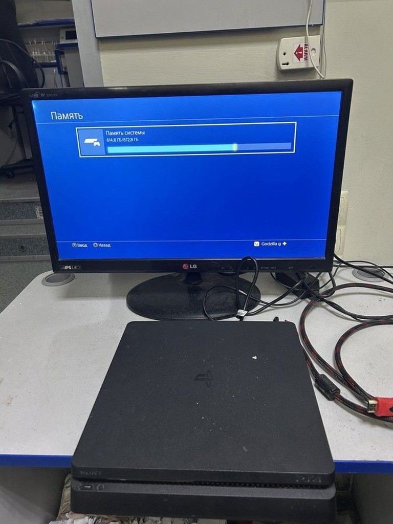 Дешиво Sony playstation 4 slim 1tb / 2 контролери с ломбарда