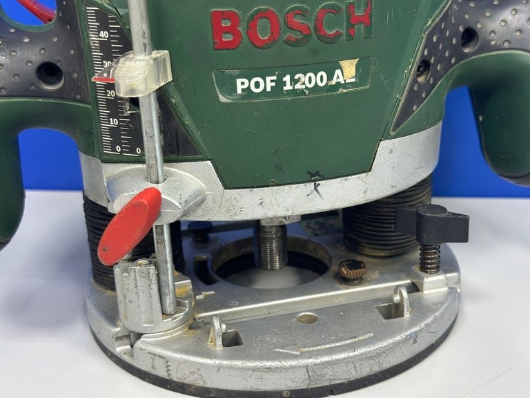 Розпродаж Bosch pof 1200 ae, продавець Техноскарб