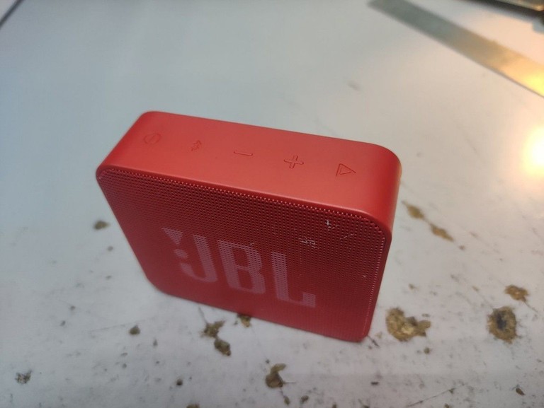 Дешево Jbl go essential з ломбарду