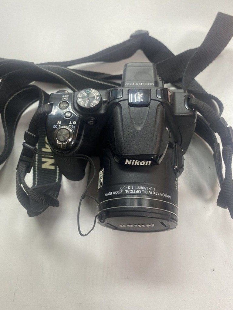 Купити Фотоапарат Nikon Coolpix p520 Black , техніка Б/У в