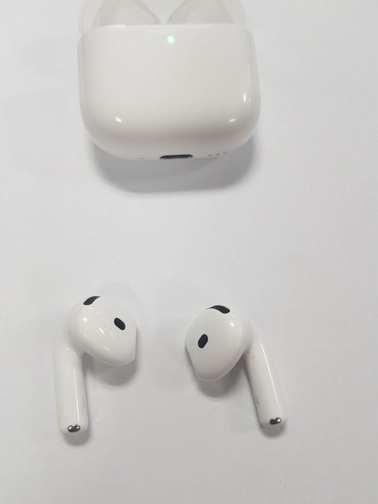 Распродажа Apple airpods 4 with active noise cancellation, продавец Техноскарб