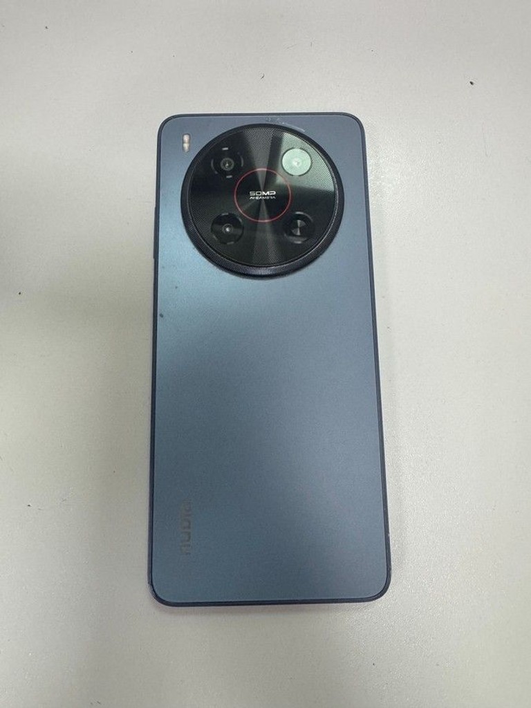Купити Zte Nubia V70 Max 6/128GB Gray Б/У