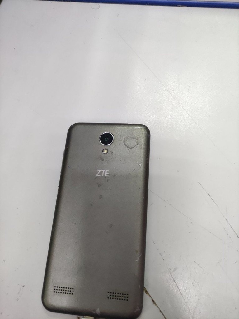 Дешево ZTE Blade A520 з ломбарду