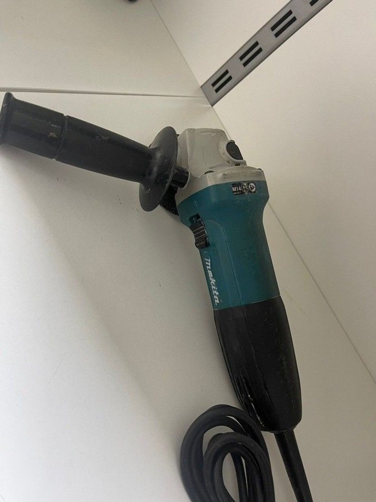 Дешево Makita GA5030R з ломбарду