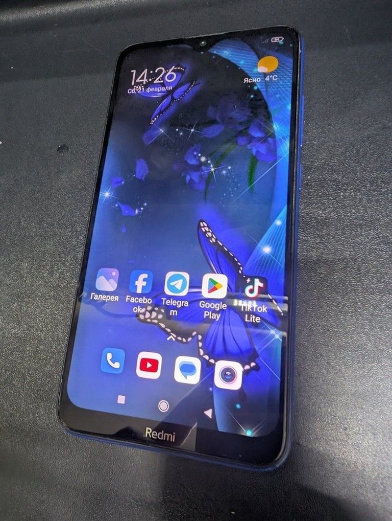 Купити Xiaomi Redmi 8 3/32GB Blue Б/У
