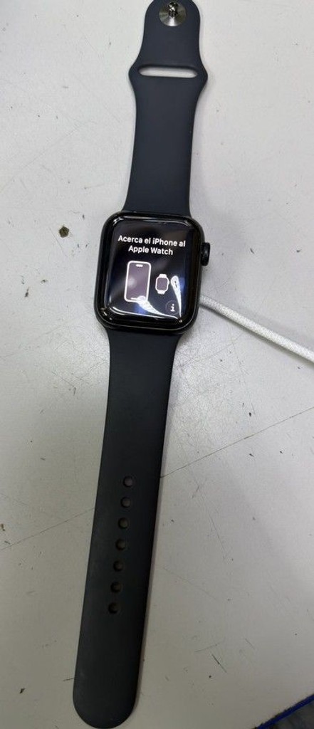Оголошення Apple watch se 2 gps 40mm aluminium case Б/У