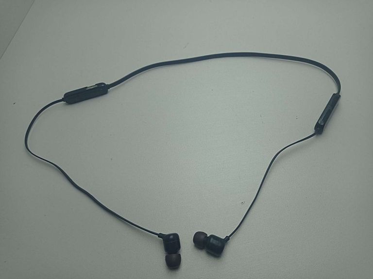 Дешево Jbl t110bt jblt110btblu blue з ломбарду