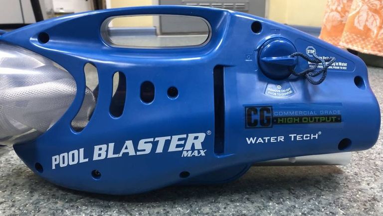 - watertech pool blaster max cg