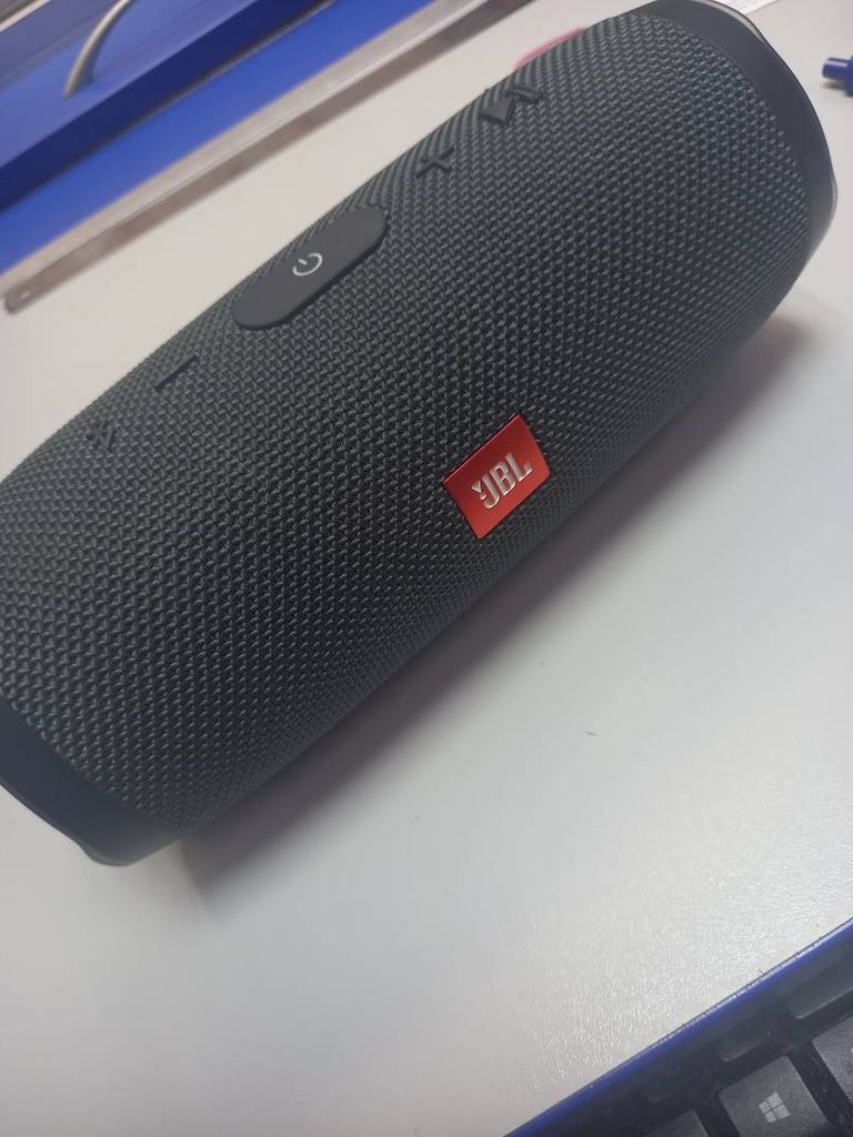 Jbl charge essential