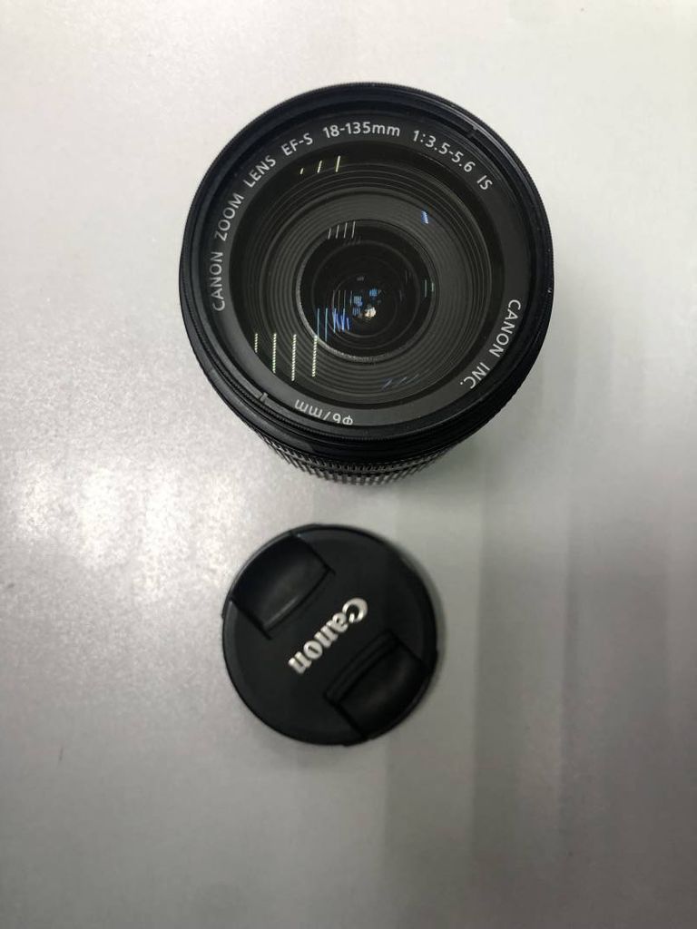 Canon EF-S 18-135mm f/3,5-5,6 IS STM