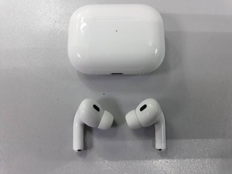 Apple AirPods Pro 2nd generation (MQD83)